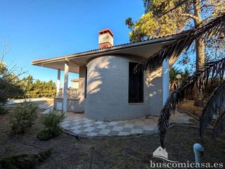 Chalet en venta en Linares