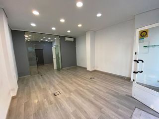 Local comercial en alquiler en Valderas - Los Castillos en Alcorcón