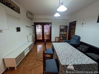 Piso en alquiler en Linares