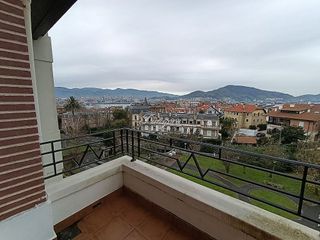 Piso en alquiler en Neguri en Getxo