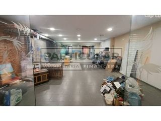 Local comercial en venta en Centre - Eixample – Can Llobet – Can Serra en Barbera del Vallès