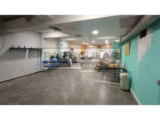 Local comercial en venta en Centre - Eixample – Can Llobet – Can Serra en Barbera del Vallès