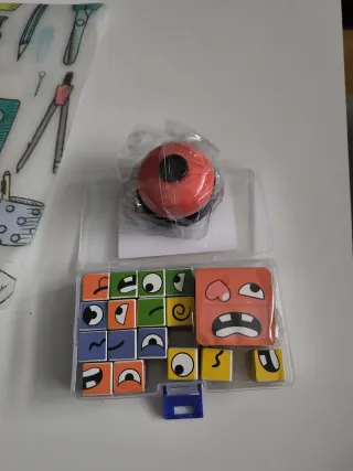 Juego de construcción de emojis