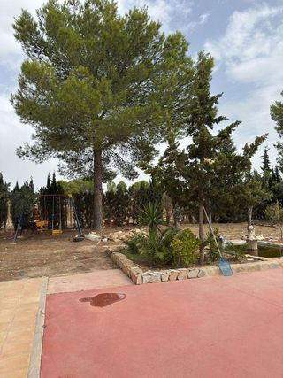 Chalet en venta en Yecla