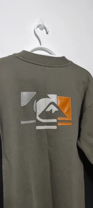 Sudadera Quiksilver verde con logo grande espalda