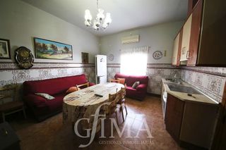 Chalet en venta en Tomelloso