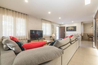 Chalet en venta en Peña de las Águilas en Elche