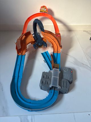 Pista Hot Wheels Monster Trucks