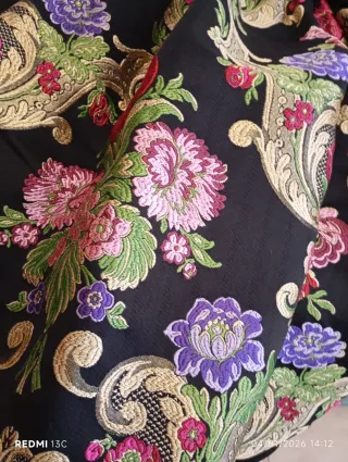 Falda Fallera/Regional Negra Multicolor