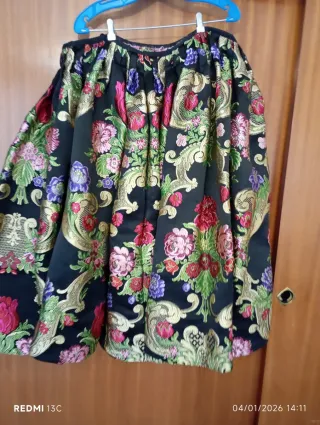 Falda Fallera/Regional Negra Multicolor