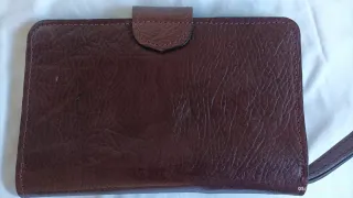 Cartera multibolsillos marrón