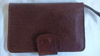 Cartera multibolsillos marrón