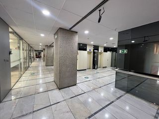 Oficina en alquiler en Castillejos en Madrid