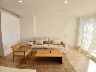 Ático en alquiler en Eixample Nord – La Devesa en Girona