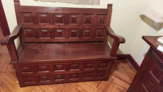 Banco de madera con almacenaje