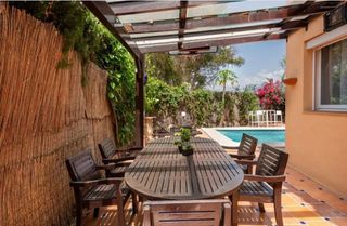 Casa adosada en alquiler en Nueva Andalucía centro en Marbella