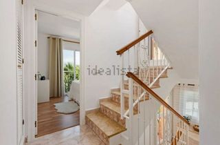 Casa adosada en alquiler en Nueva Andalucía centro en Marbella