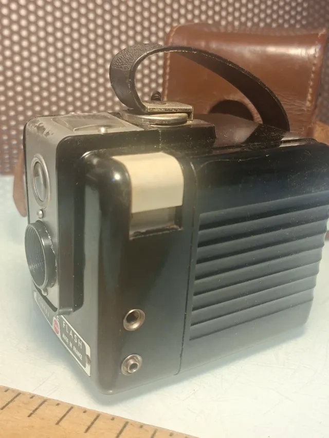 Cámara Antigua Kodak Brownie Flash