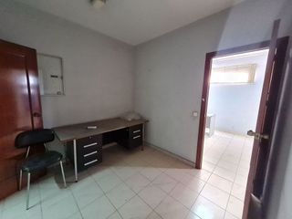 Nave industrial en venta en El Barral Ferial en Coslada