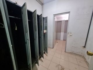 Nave industrial en venta en El Barral Ferial en Coslada