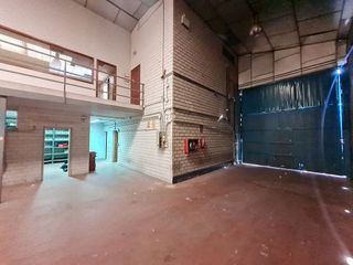 Nave industrial en venta en El Barral Ferial en Coslada