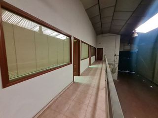 Nave industrial en venta en El Barral Ferial en Coslada