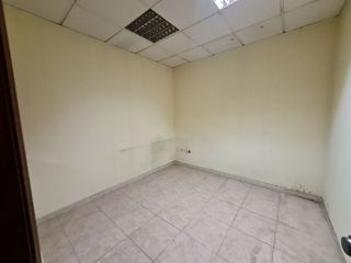 Nave industrial en venta en El Barral Ferial en Coslada