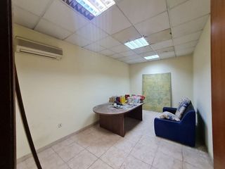 Nave industrial en venta en El Barral Ferial en Coslada