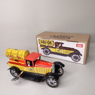 Camión Gas Oil Paya Hojalata Antiguo