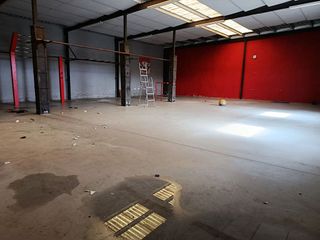 Nave industrial en venta en Buñol
