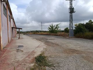 Nave industrial en venta en Buñol