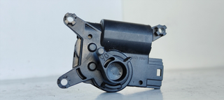 MOTOR APERTURA TRAMPILLAS CLIMATIZADOR PORSCHE CA