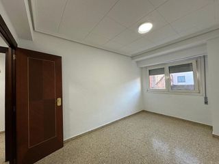 Piso en alquiler en Zona Avenida al Vedat en Torrent