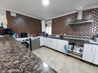 Piso en venta en Zona Avenida al Vedat en Torrent