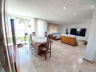 Piso en venta en Zona Avenida al Vedat en Torrent