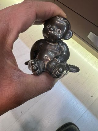 Figura de mono chapado de plata