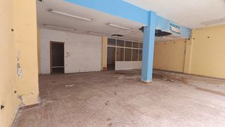 Local comercial en venta en Inmobiliaria - Barreda en Torrelavega