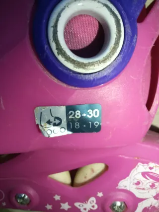 Patines en línea rosas y azules para niños