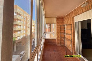 Piso en venta en San Luis en Almería