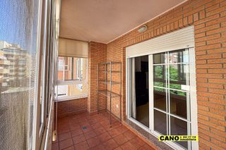 Piso en venta en San Luis en Almería