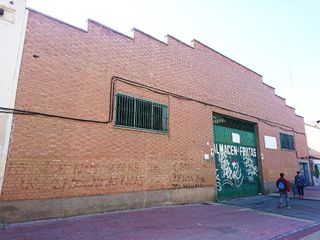 Local comercial en alquiler en Reyes Católicos en Alcalá de Henares