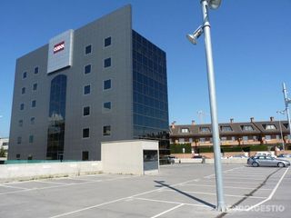 Garaje en alquiler en El Sucre-Universitat en Vic