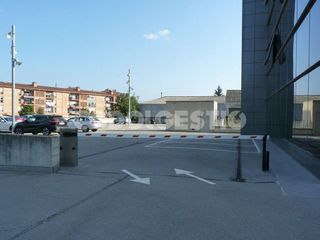 Garaje en alquiler en El Sucre-Universitat en Vic