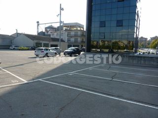 Garaje en alquiler en El Sucre-Universitat en Vic