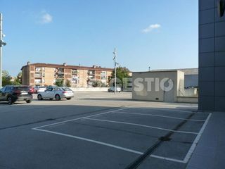 Garaje en alquiler en El Sucre-Universitat en Vic