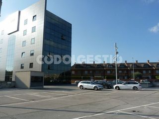 Garaje en alquiler en El Sucre-Universitat en Vic