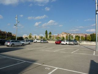 Garaje en alquiler en El Sucre-Universitat en Vic