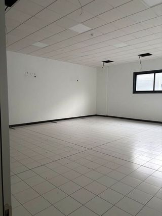 Nave industrial en alquiler en Lavadores en Vigo