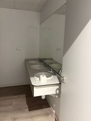 Nave industrial en alquiler en Lavadores en Vigo