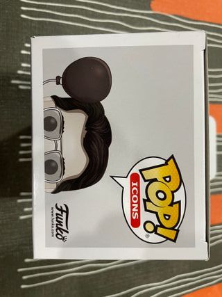 Funko Pop! Icons #55 Stephen King con Globo Rojo